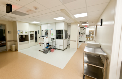 北京安達(dá)泰橡膠地板生產(chǎn)廠(chǎng)家成功客戶(hù)案例：某醫(yī)院科室門(mén)診橡膠地板使用案例、醫(yī)用醫(yī)院橡膠地板案例圖